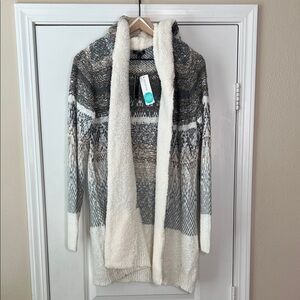 Elegant Women's Cardigan - Gray and Cream